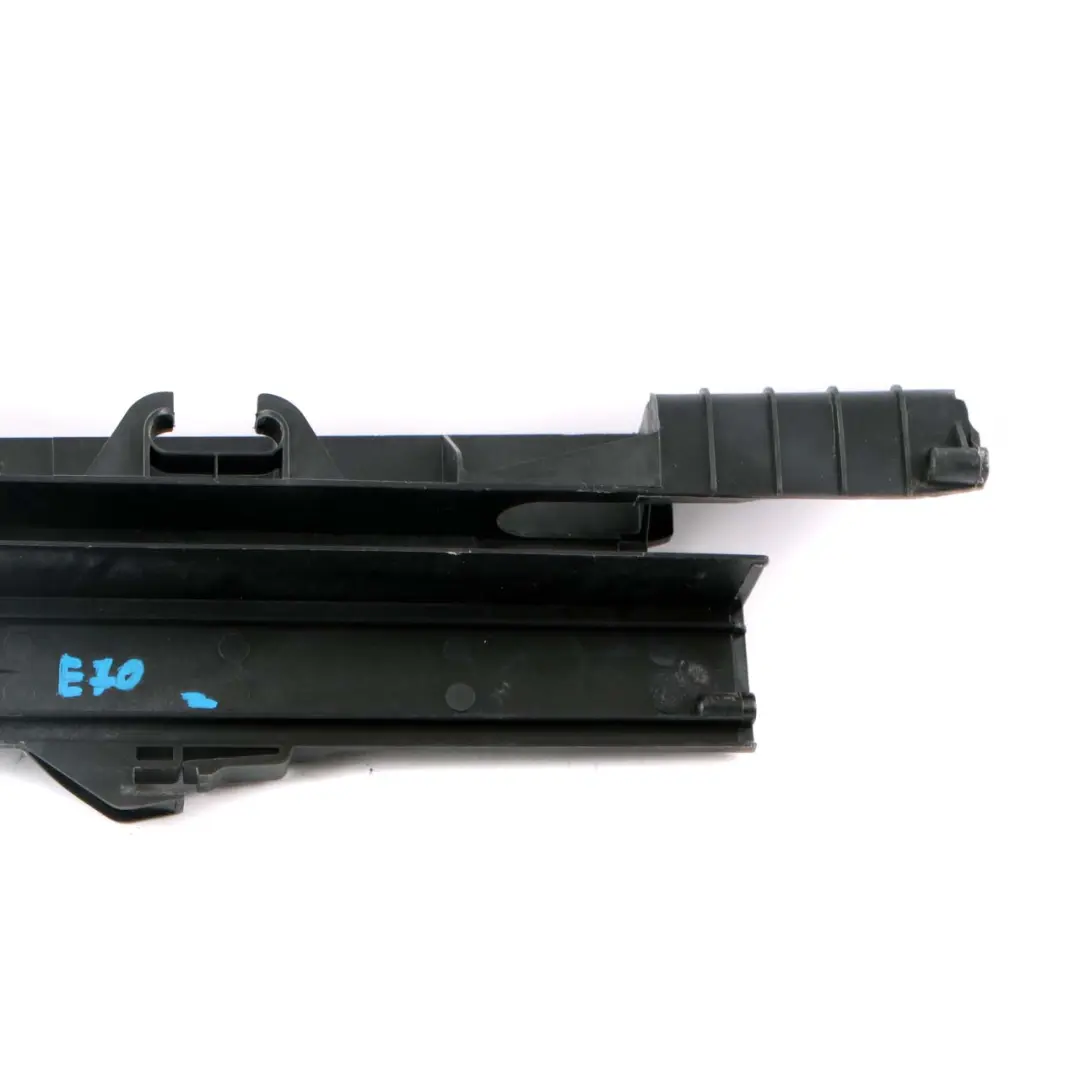 Support Fixation Radiateur Droit pour BMW X5 E70 à propos du numéro de pièce 7799762 BMW X5 E70 Support Fixation Radiateur Droit - SKU 7799762 - Numéro de pièce 7799762