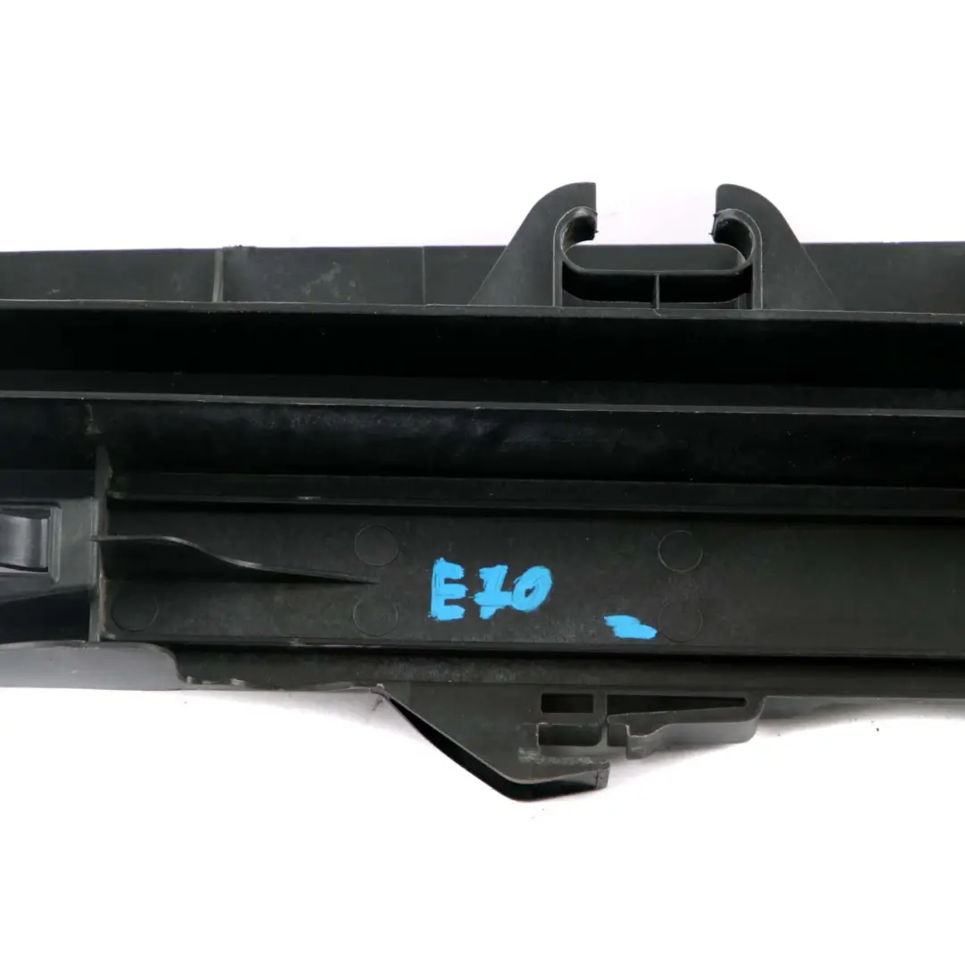 Support Fixation Radiateur Droit pour BMW X5 E70 à propos du numéro de pièce 7799762 BMW X5 E70 Support Fixation Radiateur Droit - SKU 7799762 - Numéro de pièce 7799762