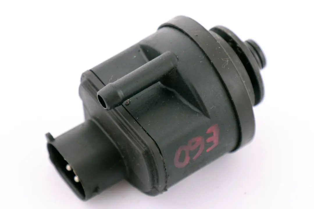 Riscaldatore carburante 4 Pin Pompa per BMW E46 E60 E61 E65 E87 Diesel con numero di parte 8512369 BMW E46 E60 E61 E65 E87 Diesel Riscaldatore carburante 4 Pin Pompa - SKU 7799968 - Numero di parte 8512369