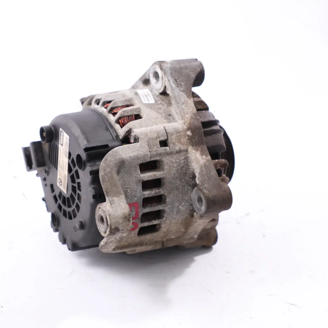 Alternatore Generatore Motore Valeo 220A 14V per BMW X5 E70 con numero di parte 7801124 BMW X5 E70 Alternatore Generatore Motore Valeo 220A 14V - SKU 7801124 - Numero di parte 7801124