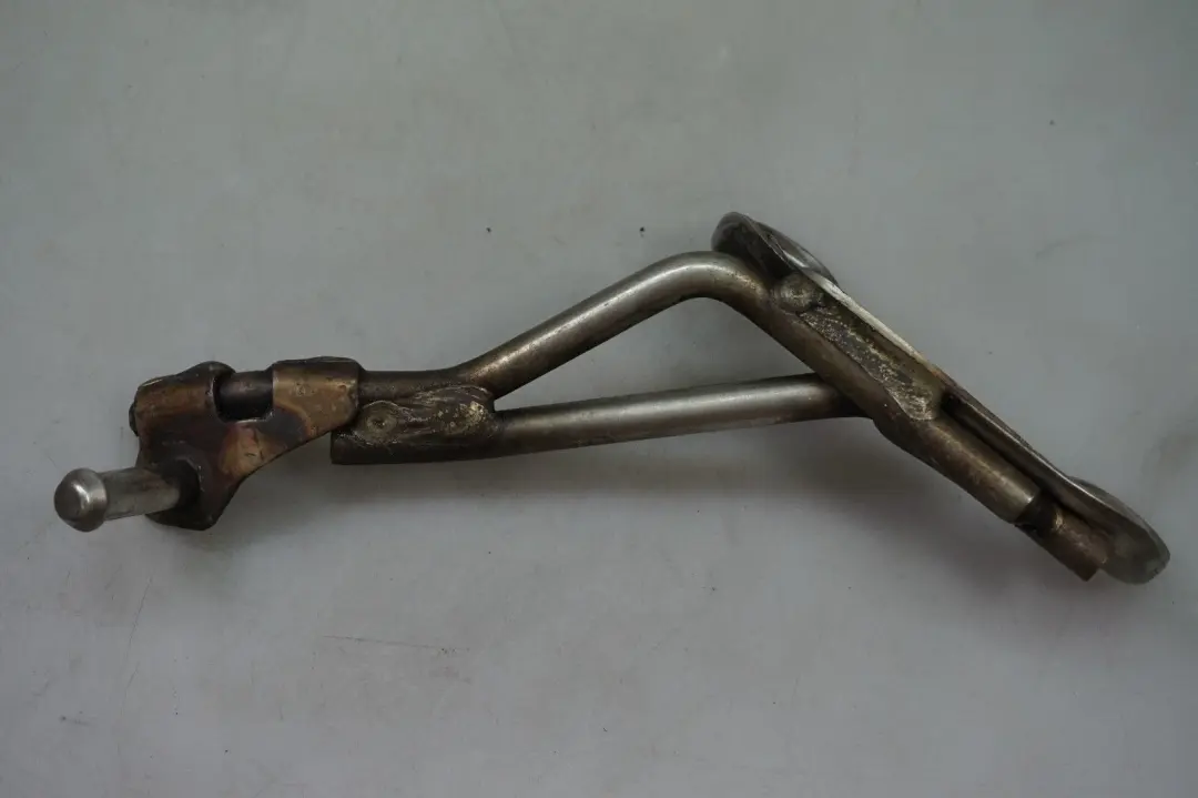 M57N2 Front Silencer Gearbox Support to BMW 3 Series E90 E91 E92 E93 325d with Part number 7801552 BMW 3 Series E90 E91 E92 E93 325d M57N2 Front Silencer Gearbox Support - SKU 7801552 - Part number 7801552