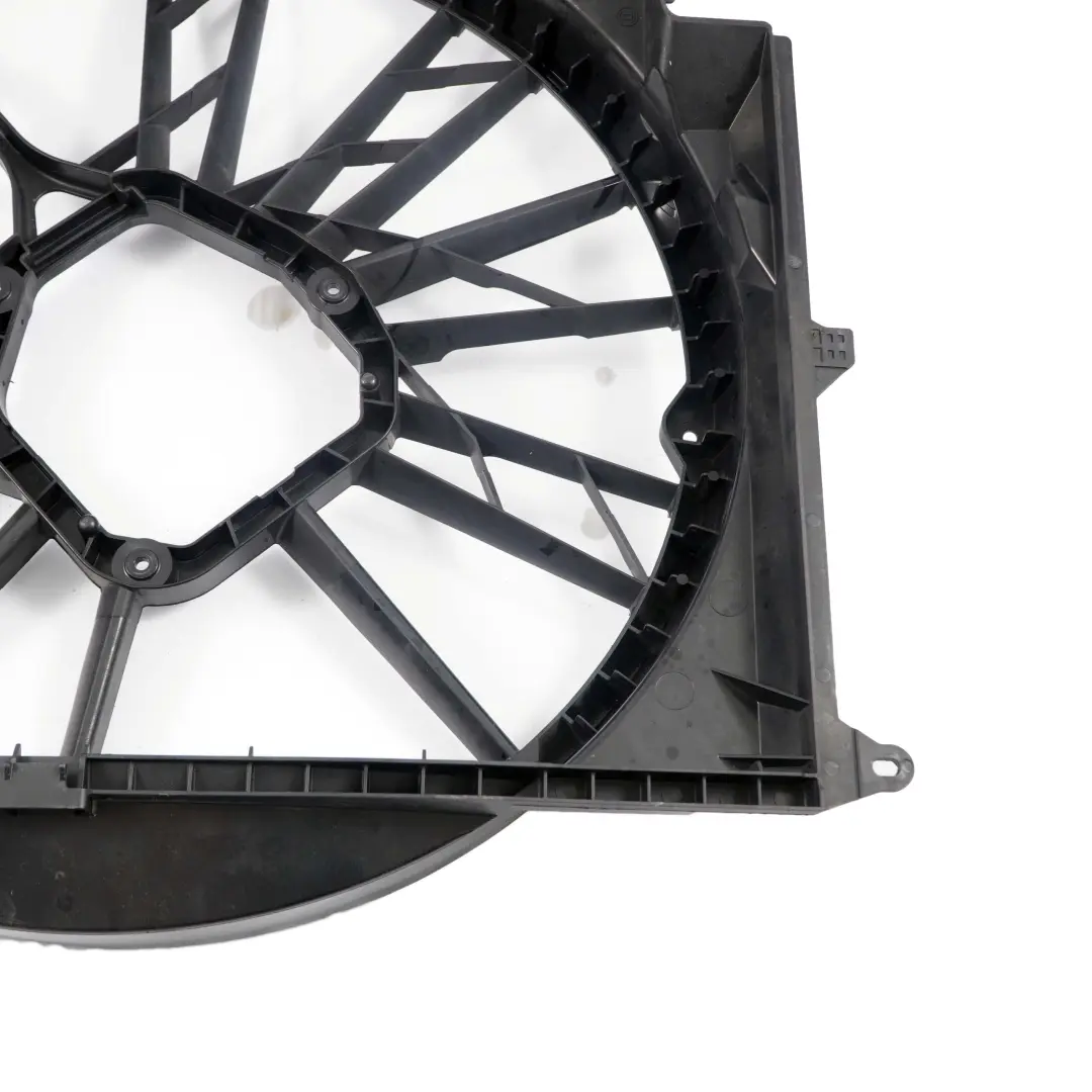 Ventilador Radiador Motor Diesel Carcasa Refrigeracion E90 para BMW E87 con número de pieza 7801647 BMW E87 Ventilador Radiador Motor Diesel Carcasa Refrigeracion E90 - SKU 7801647-5 - Número de pieza 7801647