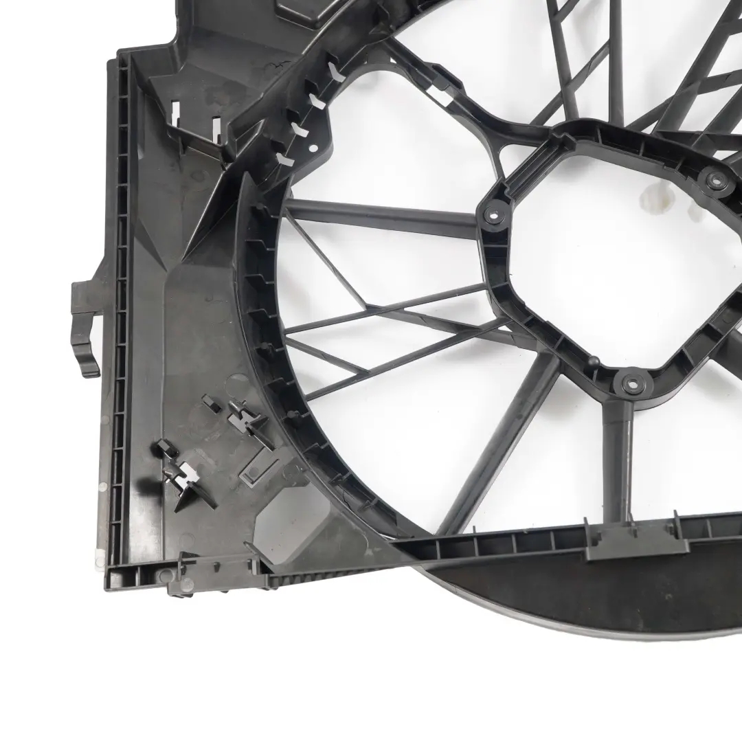 Ventilateur radiateur Boîtier refroidissement moteur diesel E90 pour BMW E87 à propos du numéro de pièce 7801647 BMW E87 Ventilateur radiateur Boîtier refroidissement moteur diesel E90 - SKU 7801647-5 - Numéro de pièce 7801647