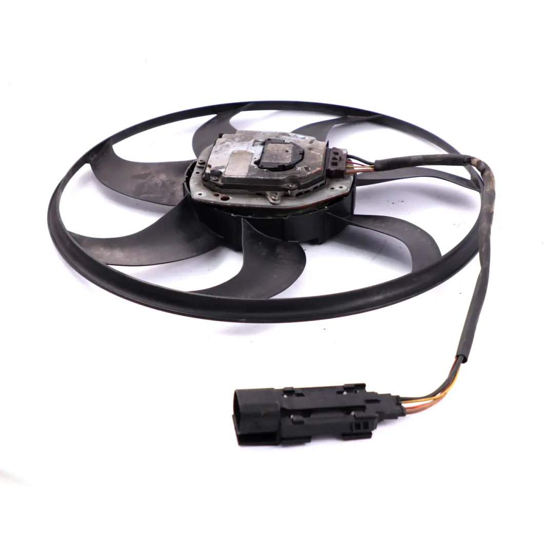 Cooling Radiator Fan to BMW E87 E90 E91 E92 Diesel Engine with Part number 7801647 BMW E87 E90 E91 E92 Diesel Engine Cooling Radiator Fan - SKU 7801647 - Part number 7801647