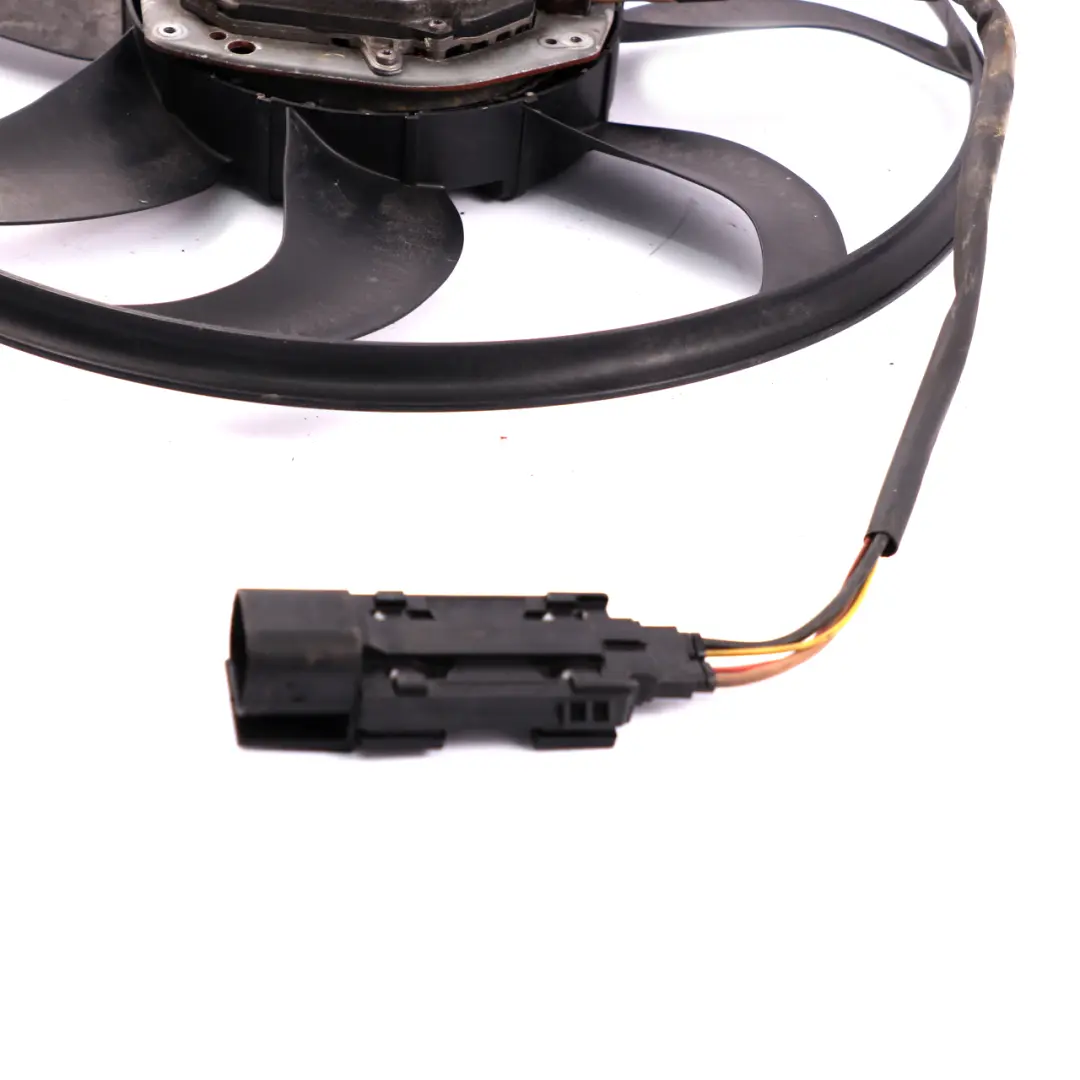 Cooling Radiator Fan to BMW E87 E90 E91 E92 Diesel Engine with Part number 7801647 BMW E87 E90 E91 E92 Diesel Engine Cooling Radiator Fan - SKU 7801647 - Part number 7801647