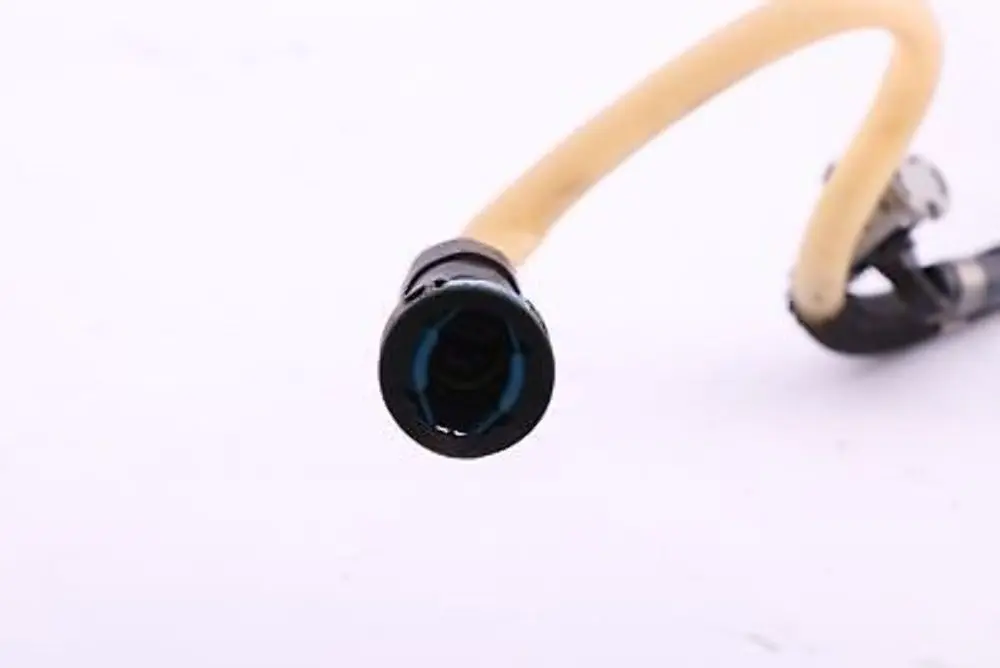  Tubo Alimentazione Carburante BMW E90 E91 330D M57N2 Pieno Linea Olio - SKU 7801660 - Numero di parte 7799869