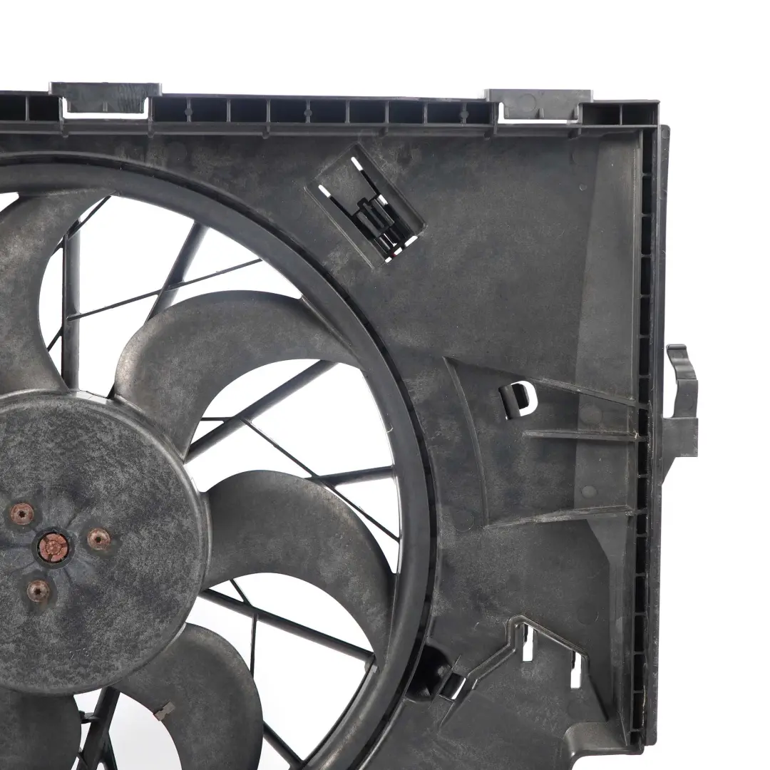 BMW E87 E90 E91 Carcasa Ventilador Radiador Diesel 300W - SKU 7801993-3 - Número de pieza 7801993
