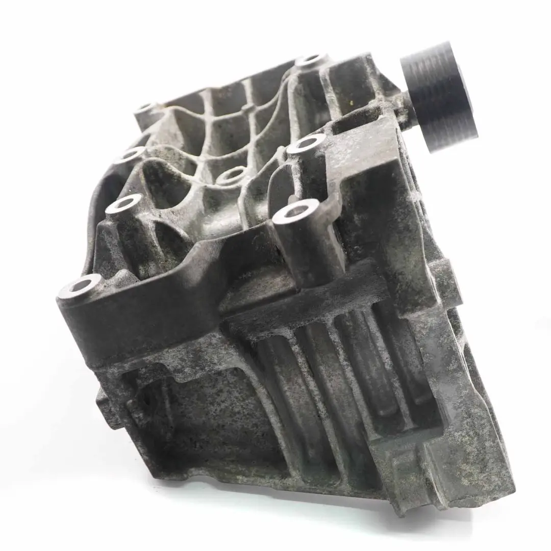 Staffa Dell'Alternatore BMW E60 E81 E90 LCI F10 F11 Supporto Montaggio per con numero di parte 7802639 Staffa Dell'Alternatore BMW E60 E81 E90 LCI F10 F11 Supporto Montaggio - SKU 7802639 - Numero di parte 7802639