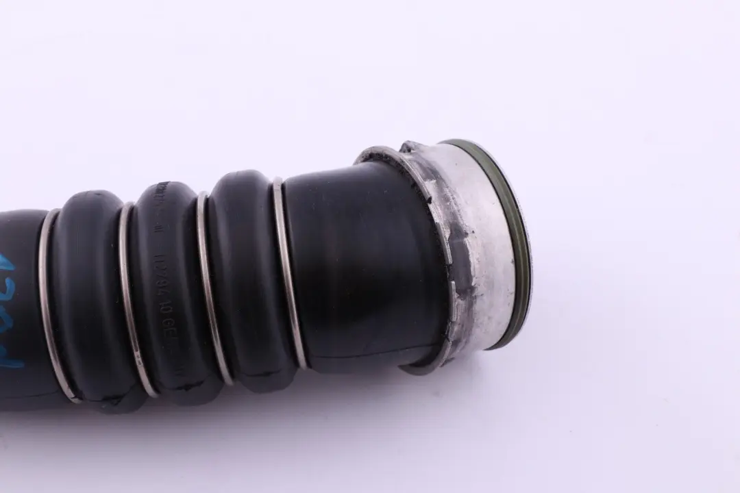 Rura Przewód Intercoolera Powietrza do BMW E81 E82 o numerze 7802752 BMW E81 E82 Rura Przewód Intercoolera Powietrza - SKU 7802752 - Numer Części 7802752