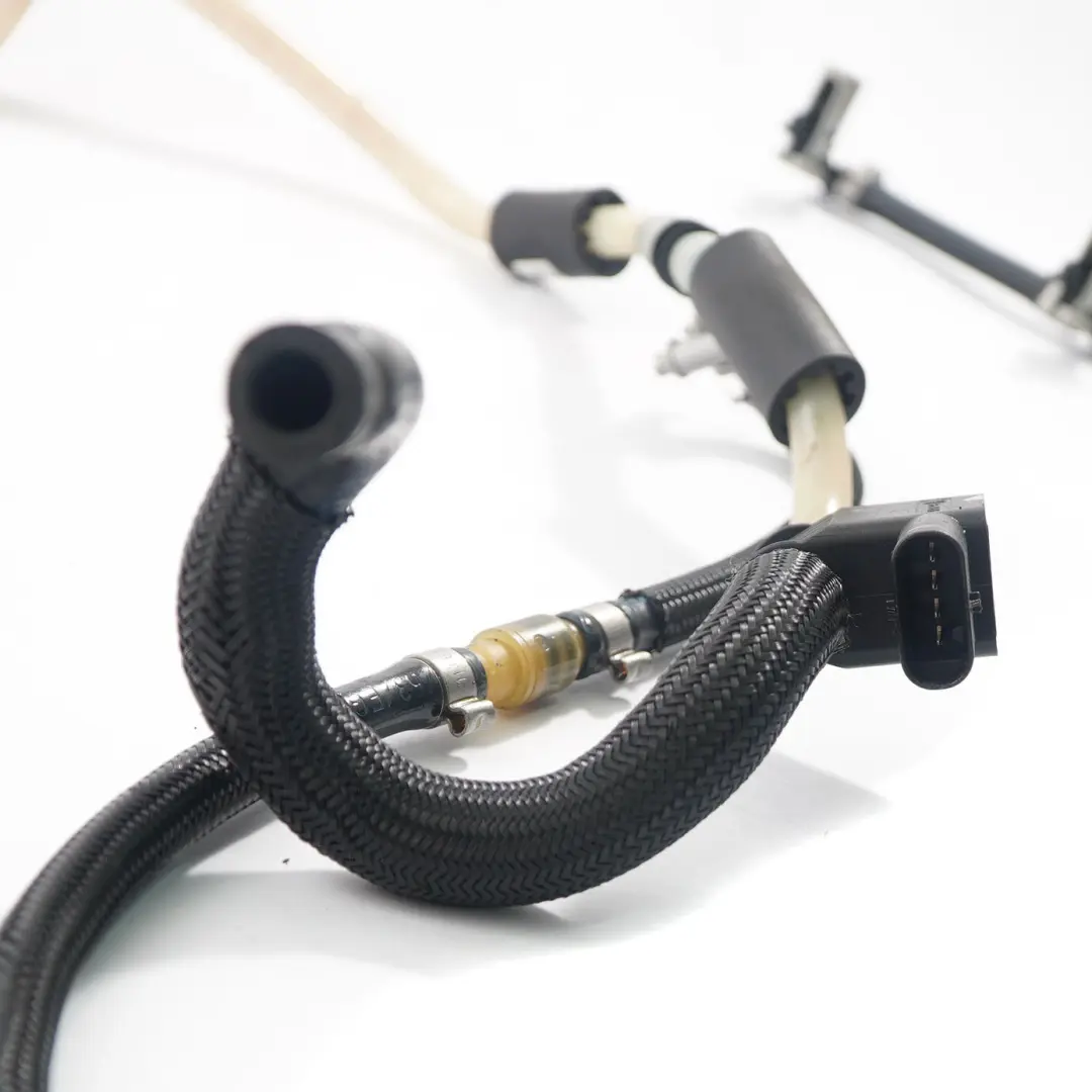 3.0sd M57N2 Feed Pipe Hose X6 E71 to Fuel Line BMW X5 E70 3.0d with Part number 7806960 Fuel Line BMW X5 E70 3.0d 3.0sd M57N2 Feed Pipe Hose X6 E71 - SKU 7806960 - Part number 7806960