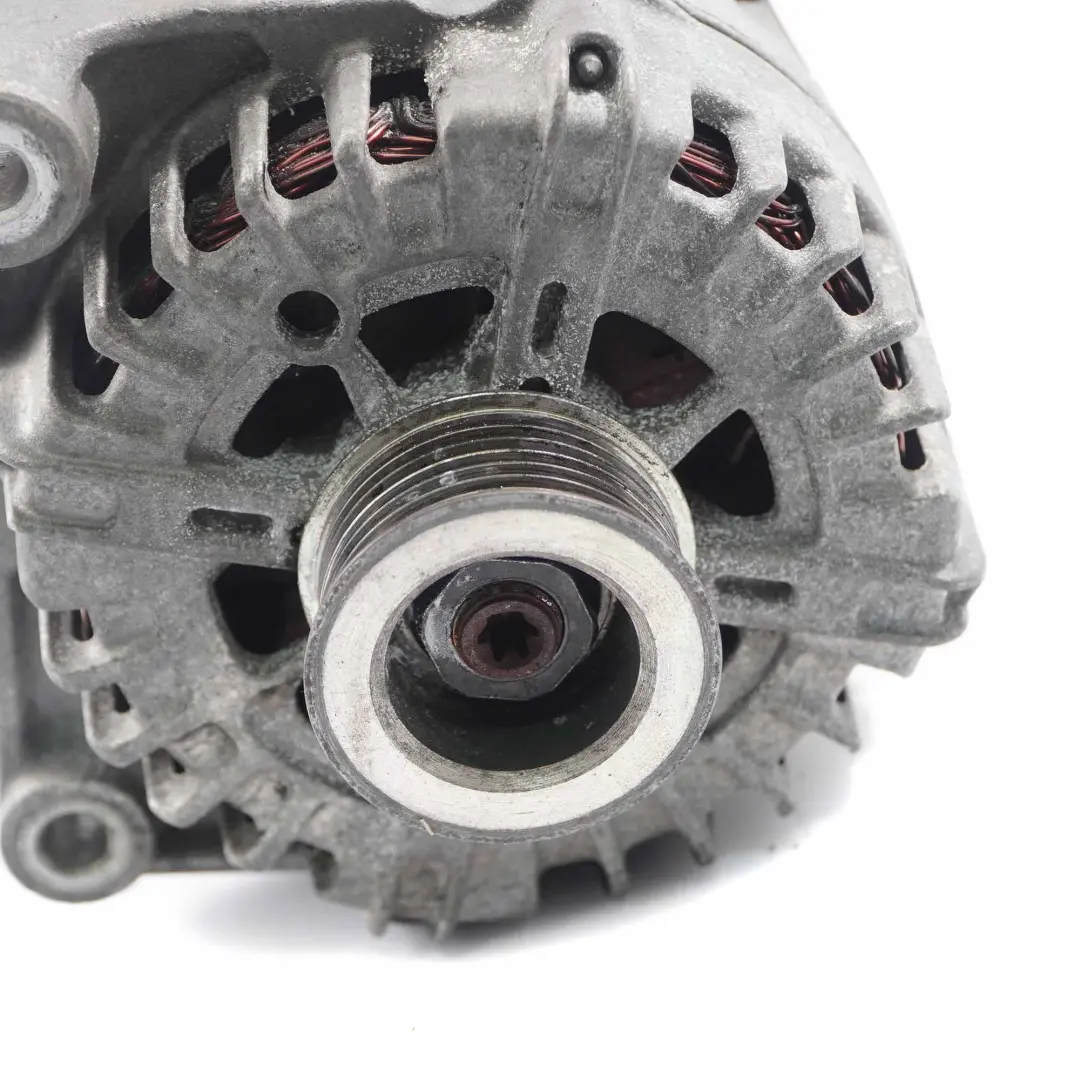 Alternateur Générateur Valeo 230A Moteur Diesel pour BMW F10 F11 X5 E70 à propos du numéro de pièce 7807187 BMW F10 F11 X5 E70 Alternateur Générateur Valeo 230A Moteur Diesel - SKU 7807187 - Numéro de pièce 7807187