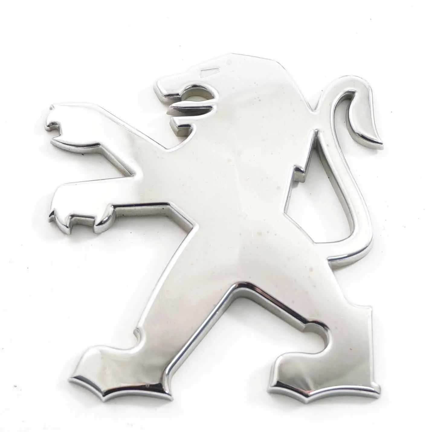 Kofferraum-Emblem Peugeot 3008 Heckklappe Heckdeckel Löwe Logo Abzeichen 7810 X7