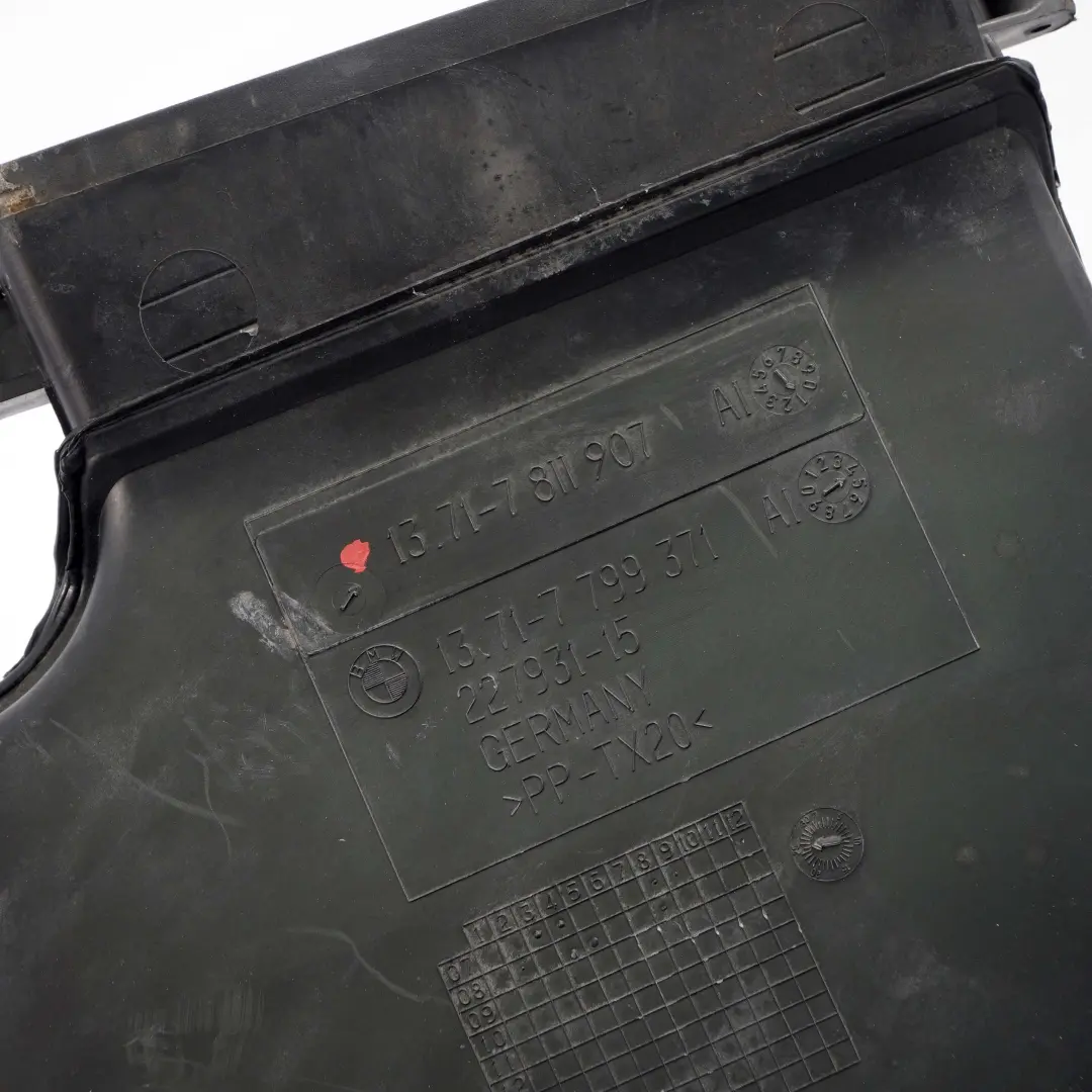 Silenciador Admision BMW E88 Diesel N47 Guia Conducto Aspiracion Campana para con número de pieza 7811907 Silenciador Admision BMW E88 Diesel N47 Guia Conducto Aspiracion Campana - SKU 7811907 - Número de pieza 7811907