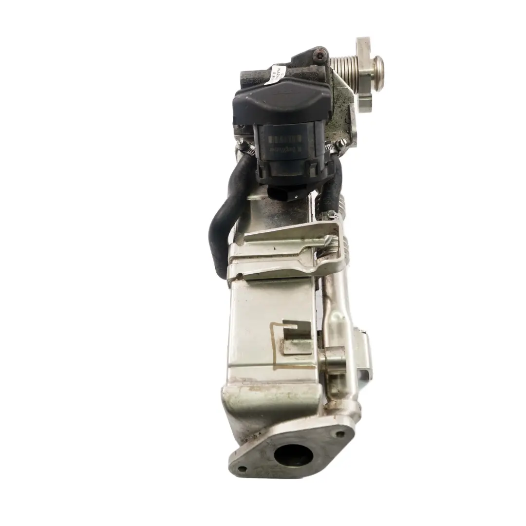 Refrigerador De Escape para BMW F10 F11 F20 F21 F30 F31 F32 Motor EGR con número de pieza 8476993 BMW F10 F11 F20 F21 F30 F31 F32 Motor EGR Refrigerador De Escape - SKU 7823210 - Número de pieza 8476993