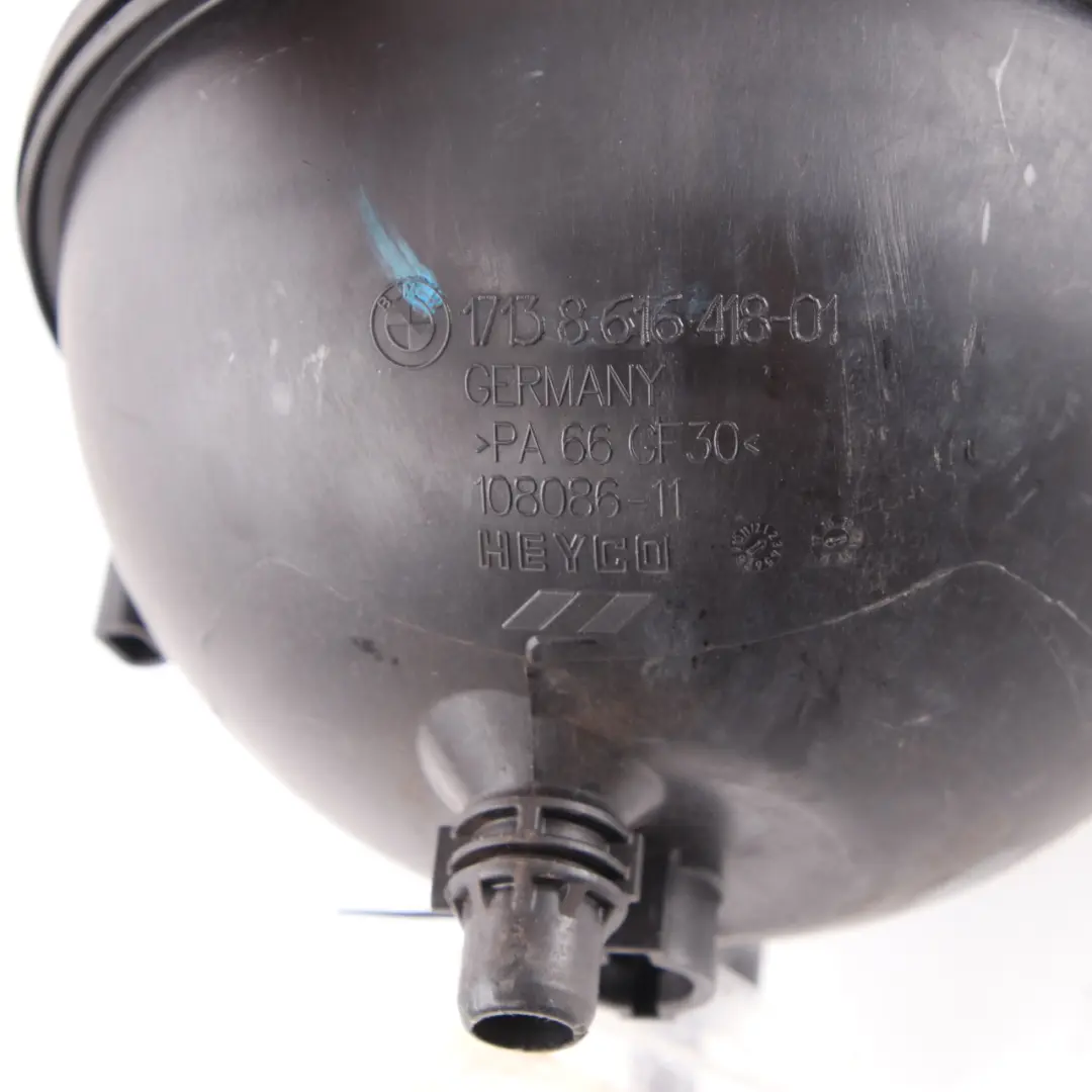 Serbatoio Radiatore Bottiglia Serbatoio Troppopieno 7823544 per BMW X3 F25 X4 F26 con numero di parte 8616418 BMW X3 F25 X4 F26 Serbatoio Radiatore Bottiglia Serbatoio Troppopieno 7823544 - SKU 7823544-1 - Numero di parte 8616418