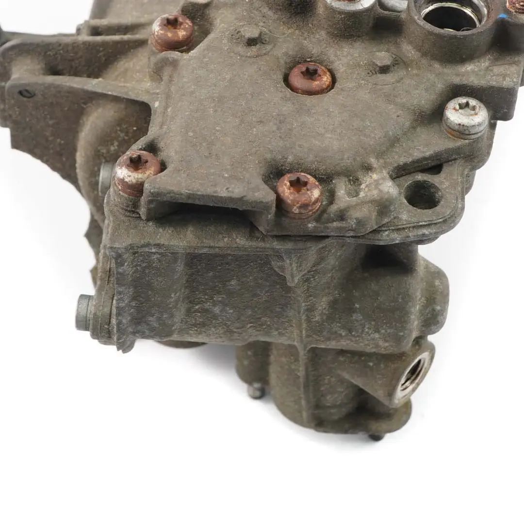 Mocowanie Filtra Oleju do BMW E60 E61 M5 E63 E64 M6 o numerze 7836449 BMW E60 E61 M5 E63 E64 M6 Mocowanie Filtra Oleju - SKU 7836449 - Numer Części 7836449