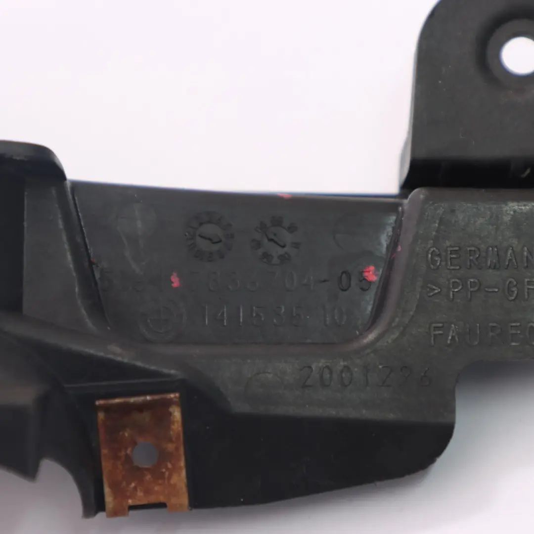 Staffa condotto dell'aria BMW E81 paraurti anteriore destro montaggio per con numero di parte 7836704 Staffa condotto dell'aria BMW E81 paraurti anteriore destro montaggio - SKU 7836704 - Numero di parte 7836704