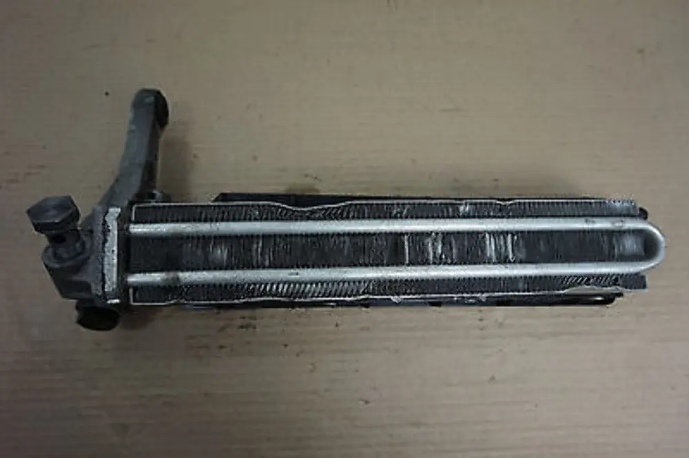 BMW E60 E61N M5 E63 E64 M6 Getriebe ölkühler 23017838937 7838937