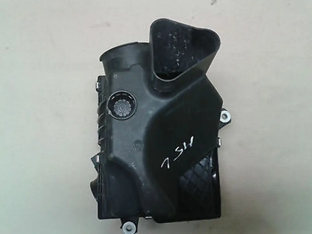 Intake Silencer Left N/S to BMW 5 6 Series E60 M5 E61N E63 E64 M6 with Part number 7834500 BMW 5 6 Series E60 M5 E61N E63 E64 M6 Intake Silencer Left N/S - SKU 7839022 - Part number 7834500