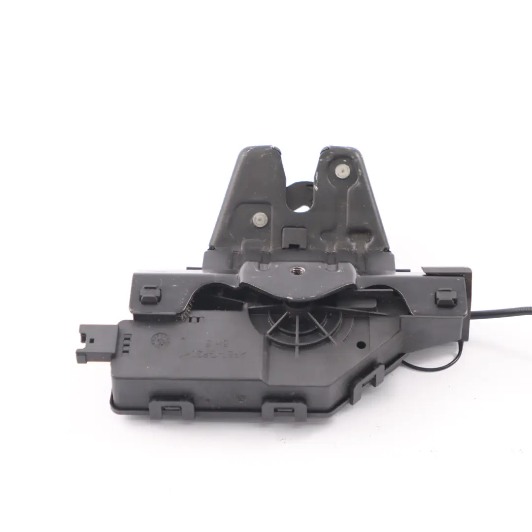 BMW E88 Couvercle Coffre Coffre Verrouillage hayon Loquet arrière - SKU 7840617-5 - Numéro de pièce 7840617
