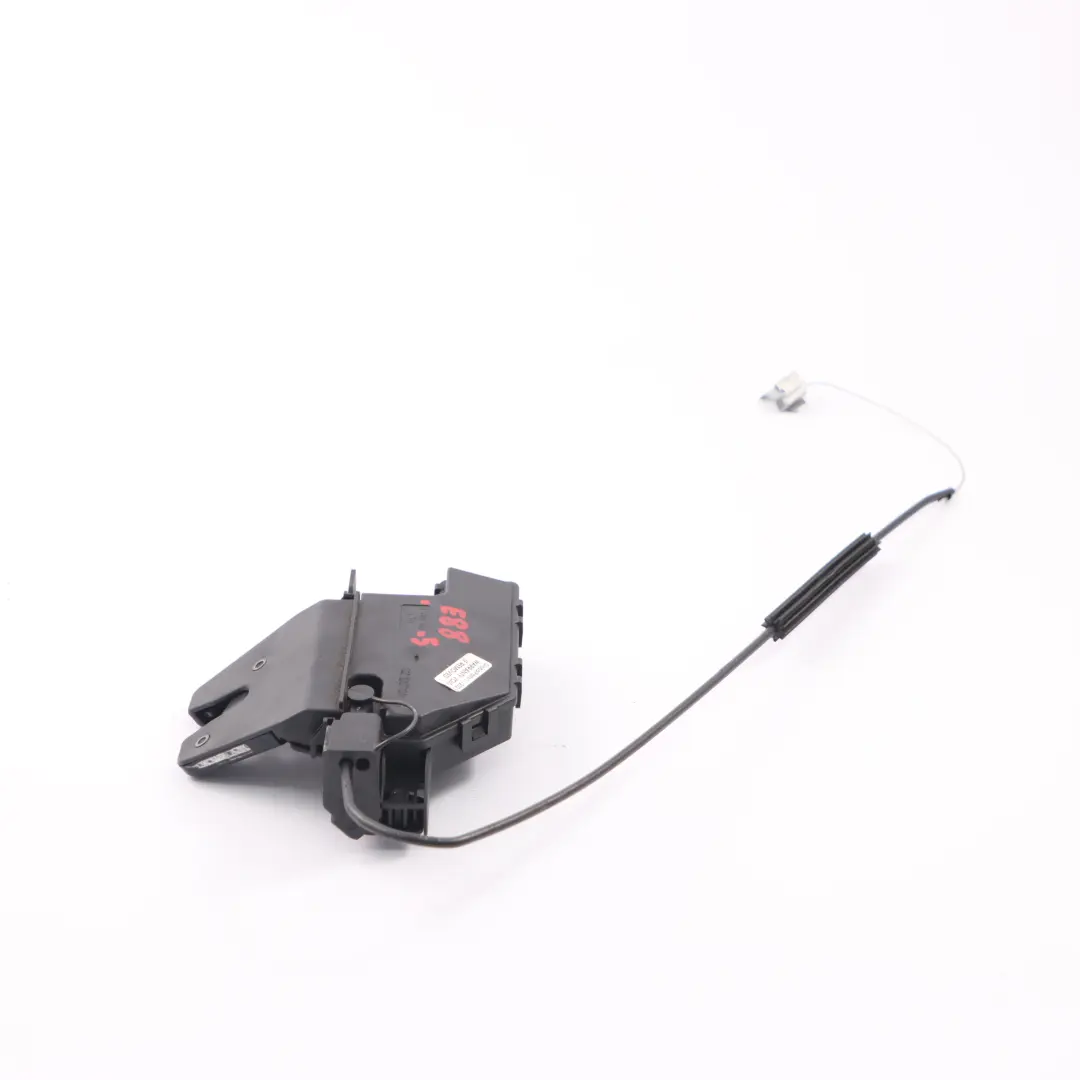 BMW E88 Zamek Klapy Bagażnika Tył - SKU 7840617-5 - Numer Części 7840617