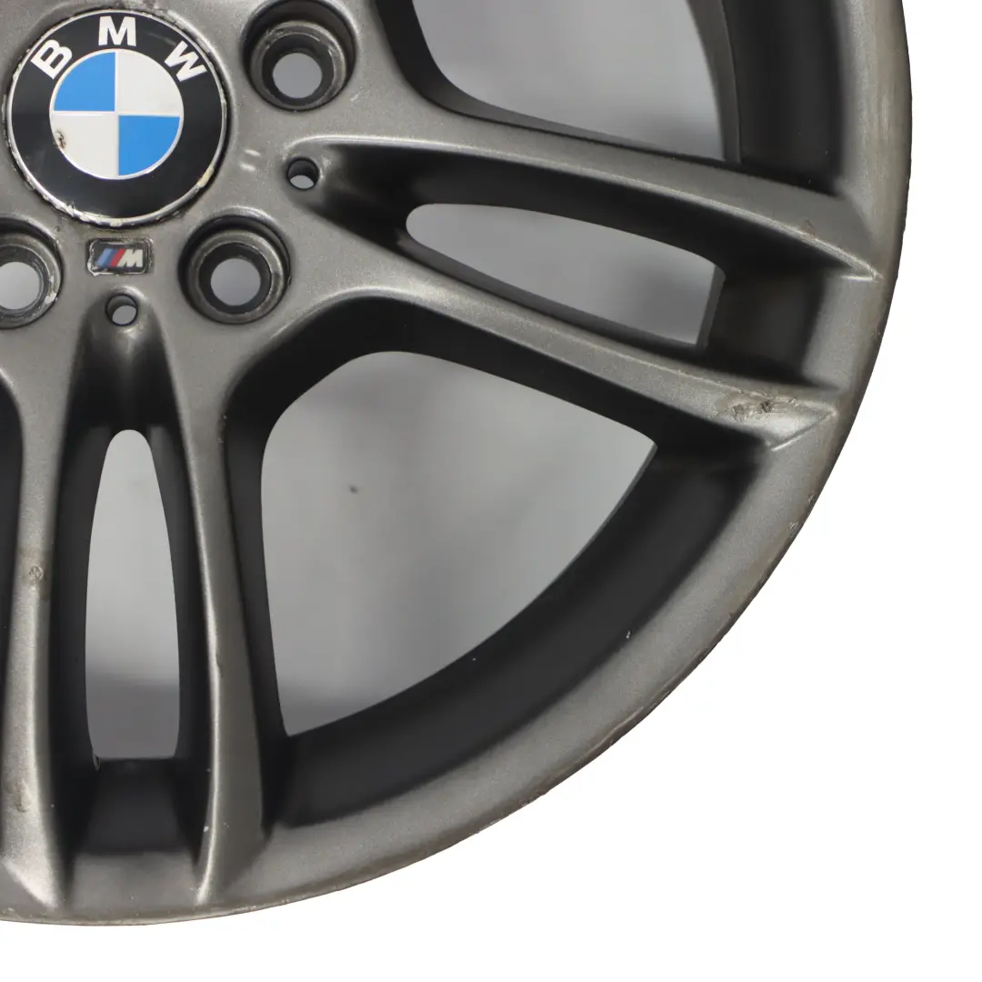 Llanta De Aleacion Gris Delantera 18" 7,5J M Doble Radio 261 para BMW E81 E87 con número de pieza 7842607 BMW E81 E87 Llanta De Aleacion Gris Delantera 18" 7,5J M Doble Radio 261 - SKU 7842607-2 - Número de pieza 7842607