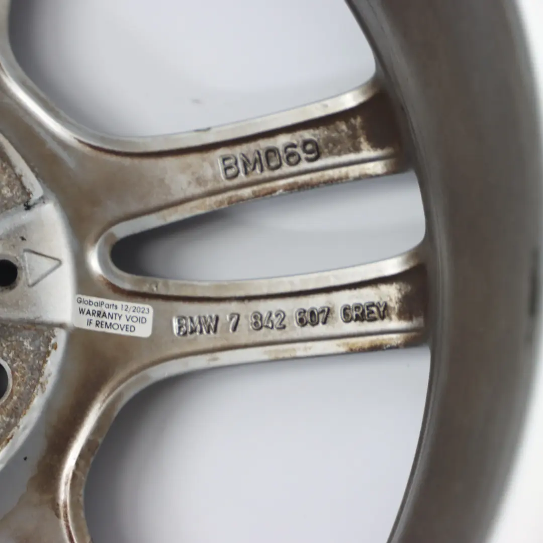 Jante Avant Grise en Alu 18" 7,5J M Double Spoke 261 pour BMW E81 E87 à propos du numéro de pièce 7842607 BMW E81 E87 Jante Avant Grise en Alu 18" 7,5J M Double Spoke 261 - SKU 7842607-2 - Numéro de pièce 7842607