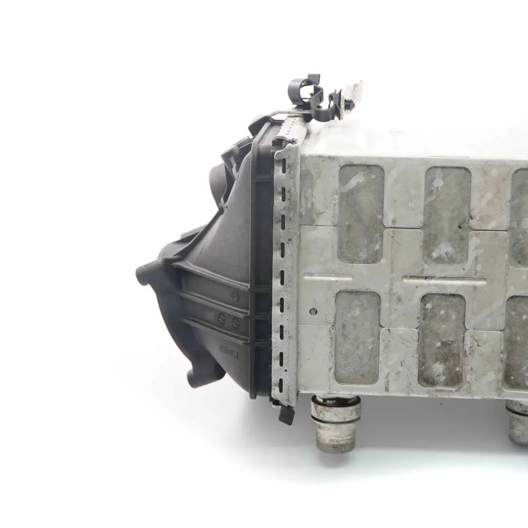 Chłodnica Powietrza Intercooler do BMW F10 M5 F12 M6 o numerze 7843119 BMW F10 M5 F12 M6 Chłodnica Powietrza Intercooler - SKU 7843119 - Numer Części 7843119