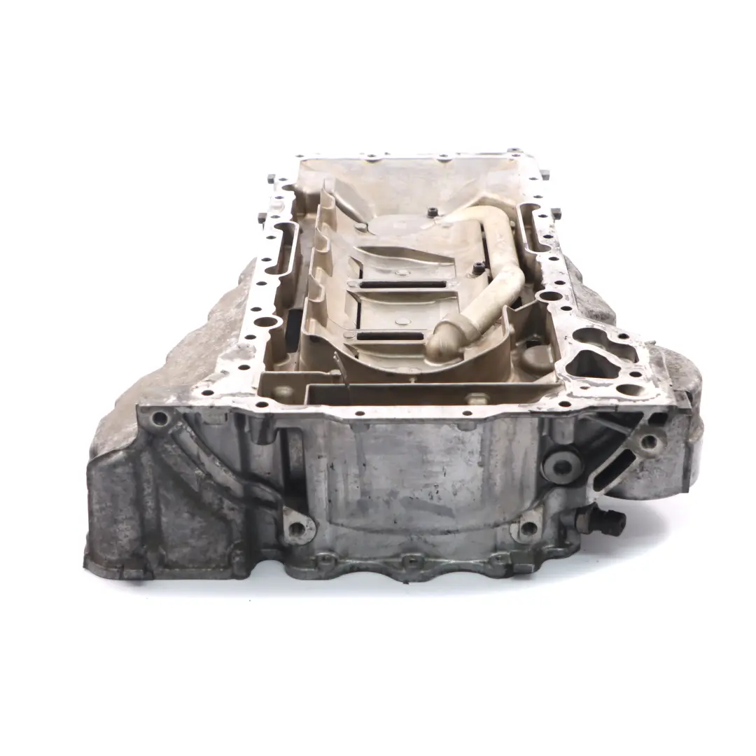 S63N Petrol Engine Oil Sump Pan Upper Part 7843143 to BMW F10 M5 F12 F13 M6 with Part number 7843141 BMW F10 M5 F12 F13 M6 S63N Petrol Engine Oil Sump Pan Upper Part 7843143 - SKU 7843141 - Part number 7843141
