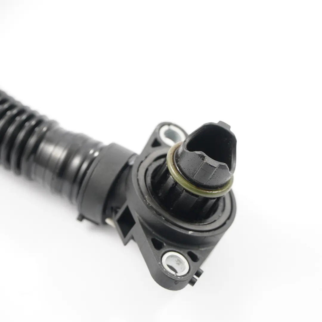 Tuyau d'évent BMW F10 M5 F12 F13 M6 S63N Tuyau d'évent de culasse pour à propos du numéro de pièce 7843150 Tuyau d'évent BMW F10 M5 F12 F13 M6 S63N Tuyau d'évent de culasse - SKU 7843150 - Numéro de pièce 7843150