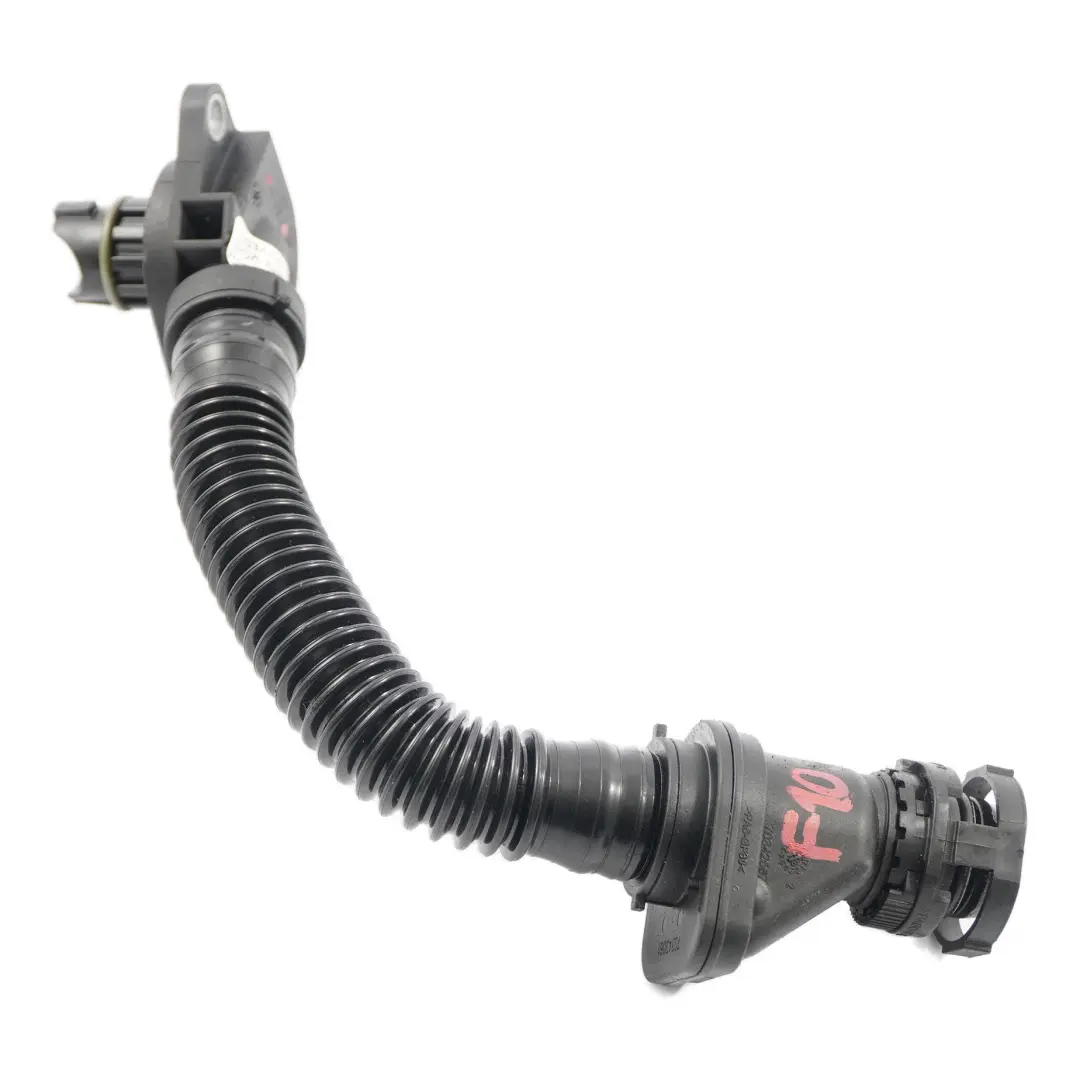 S63N Przewód Rura Odmy do BMW F10 M5 F12 F13 M6 o numerze 7843151 BMW F10 M5 F12 F13 M6 S63N Przewód Rura Odmy - SKU 7843151 - Numer Części 7843151