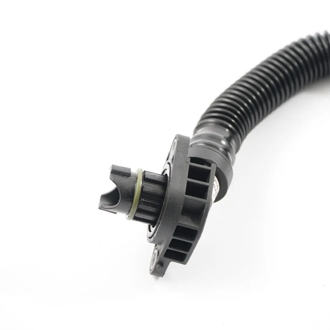 Tuyau d'évent BMW F10 M5 F12 F13 M6 S63N Tuyau d'évent de culasse pour à propos du numéro de pièce 7843151 Tuyau d'évent BMW F10 M5 F12 F13 M6 S63N Tuyau d'évent de culasse - SKU 7843151 - Numéro de pièce 7843151