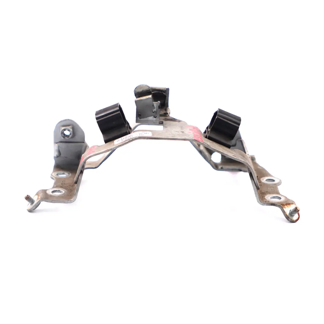 Soporte de la bomba agua auxiliar sistema refrigeración para BMW F10 M5 F12 F13 M6 con número de pieza 7843156 BMW F10 M5 F12 F13 M6 Soporte de la bomba agua auxiliar sistema refrigeración - SKU 7843156 - Número de pieza 7843156