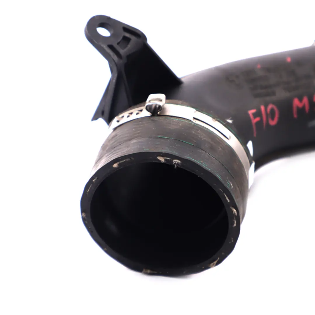 S63N Rura Wąż Turbo Intercoolera 1-4 do BMW F10 M5 F12 F13 M6 o numerze 7843221 BMW F10 M5 F12 F13 M6 S63N Rura Wąż Turbo Intercoolera 1-4 - SKU 7843221 - Numer Części 7843221