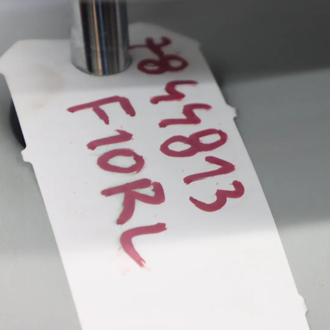 Respaldo Asiento Trasero Izquierdo Funda Portavasos Cuero Silverstone para BMW F10 M5 con número de pieza 7844813 BMW F10 M5 Respaldo Asiento Trasero Izquierdo Funda Portavasos Cuero Silverstone - SKU 7844813 - Número de pieza 7844813