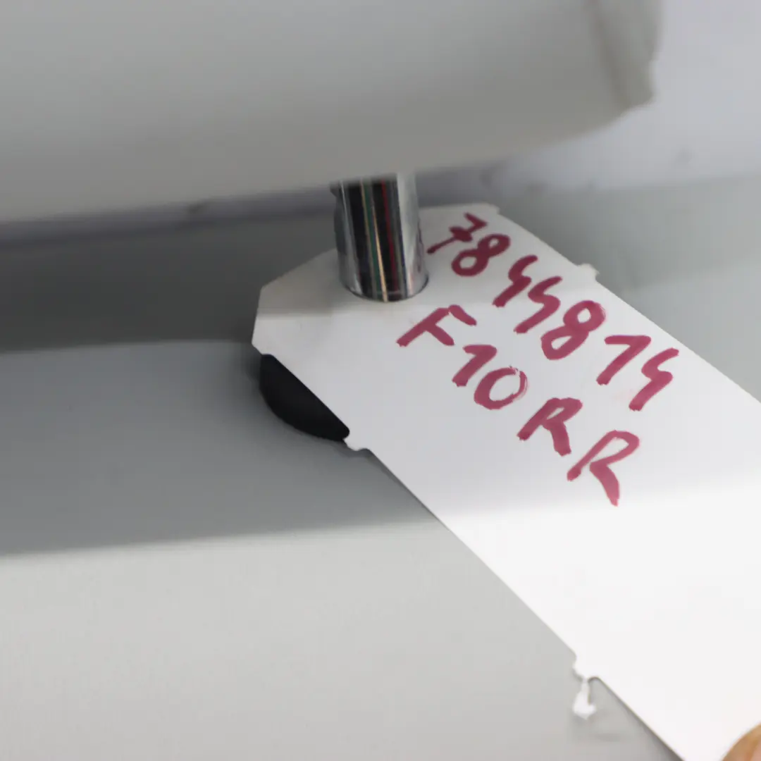 Oparcie Tylnego Siedzenia Kanapy Prawe Skóra Silverstone do BMW F10 M5 o numerze 7844814 BMW F10 M5 Oparcie Tylnego Siedzenia Kanapy Prawe Skóra Silverstone - SKU 7844814 - Numer Części 7844814