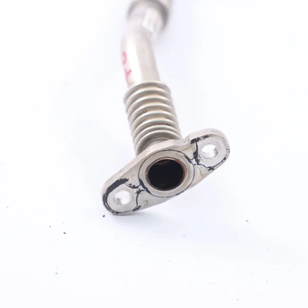 S63 Przewód Oleju Turbosprężarki 5-8 Cyl do BMW F10 M5 F13 M6 X5 E70 o numerze 7844987 BMW F10 M5 F13 M6 X5 E70 S63 Przewód Oleju Turbosprężarki 5-8 Cyl - SKU 7844987 - Numer Części 7844987