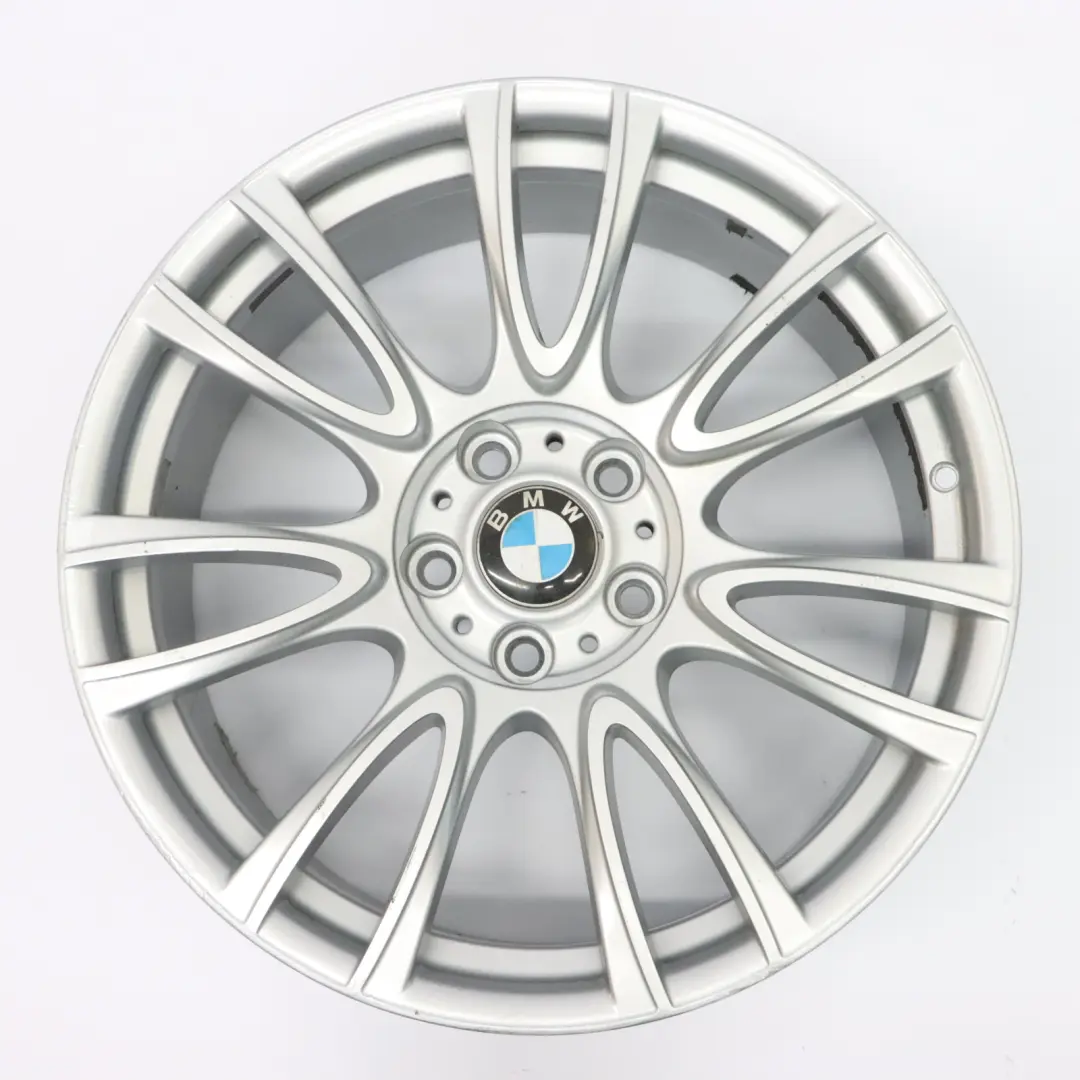 Silberne Leicht metall felge vorne 19" 8J V Speiche 439 für BMW F30 F31 F32 mit Teilenummer 7845865 BMW F30 F31 F32 Silberne Leicht metall felge vorne 19" 8J V Speiche 439 - SKU 7845865-2 - Teilenummer 7845865