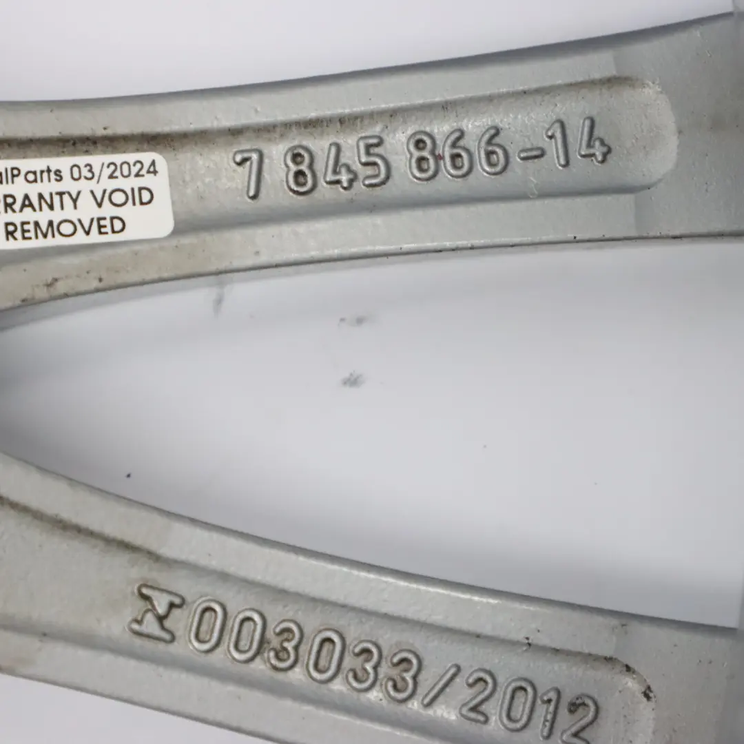 Silberne Leicht metall felge hinten 19" ET:47 8.5J für BMW F30 F31 F32 mit Teilenummer 7845866 BMW F30 F31 F32 Silberne Leicht metall felge hinten 19" ET:47 8.5J - SKU 7845866-2 - Teilenummer 7845866