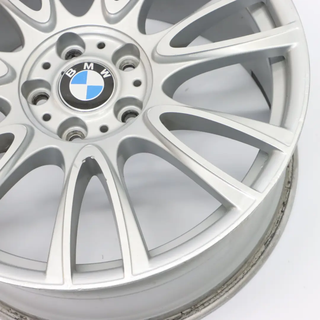 Cerchio posteriore lega argento 19" ET:47 8.5J V Spoke 439 per BMW F30 F32 con numero di parte 7845866 BMW F30 F32 Cerchio posteriore lega argento 19" ET:47 8.5J V Spoke 439 - SKU 7845866-2 - Numero di parte 7845866
