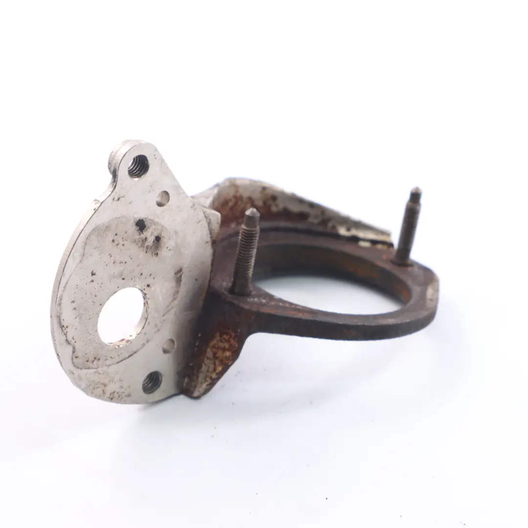 Support convertisseur catalytique d'échappement droit Cyl 5-8 7846046 pour BMW F10 M5 à propos du numéro de pièce 7845899 BMW F10 M5 Support convertisseur catalytique d'échappement droit Cyl 5-8 7846046 - SKU 7845899 - Numéro de pièce 7845899