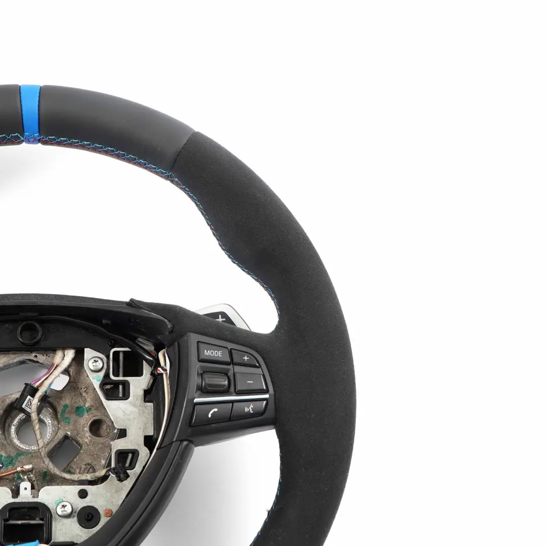 NUOVA Pelle Nera / Alcantara M Sport Volante Leve del Cambio per BMW F10 M5 con numero di parte 7845947 BMW F10 M5 NUOVA Pelle Nera / Alcantara M Sport Volante Leve del Cambio - SKU 7845947-1 - Numero di parte 7845947