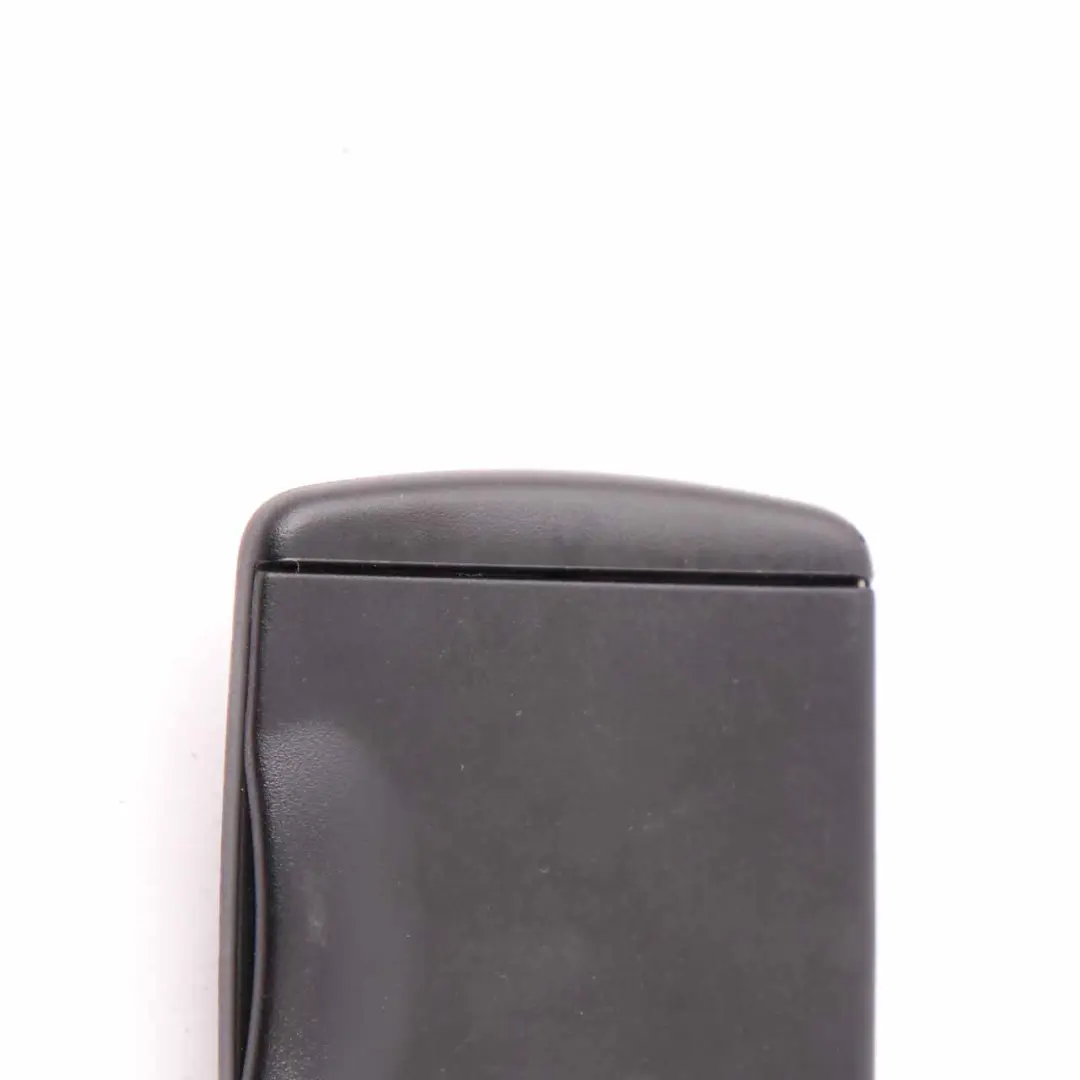 Cubierta Montaje Red Área De Carga Delantera Izquierda Negro 7264701 para BMW F31 con número de pieza 7846221 BMW F31 Cubierta Montaje Red Área De Carga Delantera Izquierda Negro 7264701 - SKU 7846221 - Número de pieza 7846221