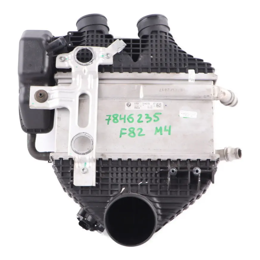 Ladeluftkühler 1751 für BMW F80 M3 F82 M4 mit Teilenummer 7846235 BMW F80 M3 F82 M4 Ladeluftkühler 1751 - SKU 7846235 - Teilenummer 7846235