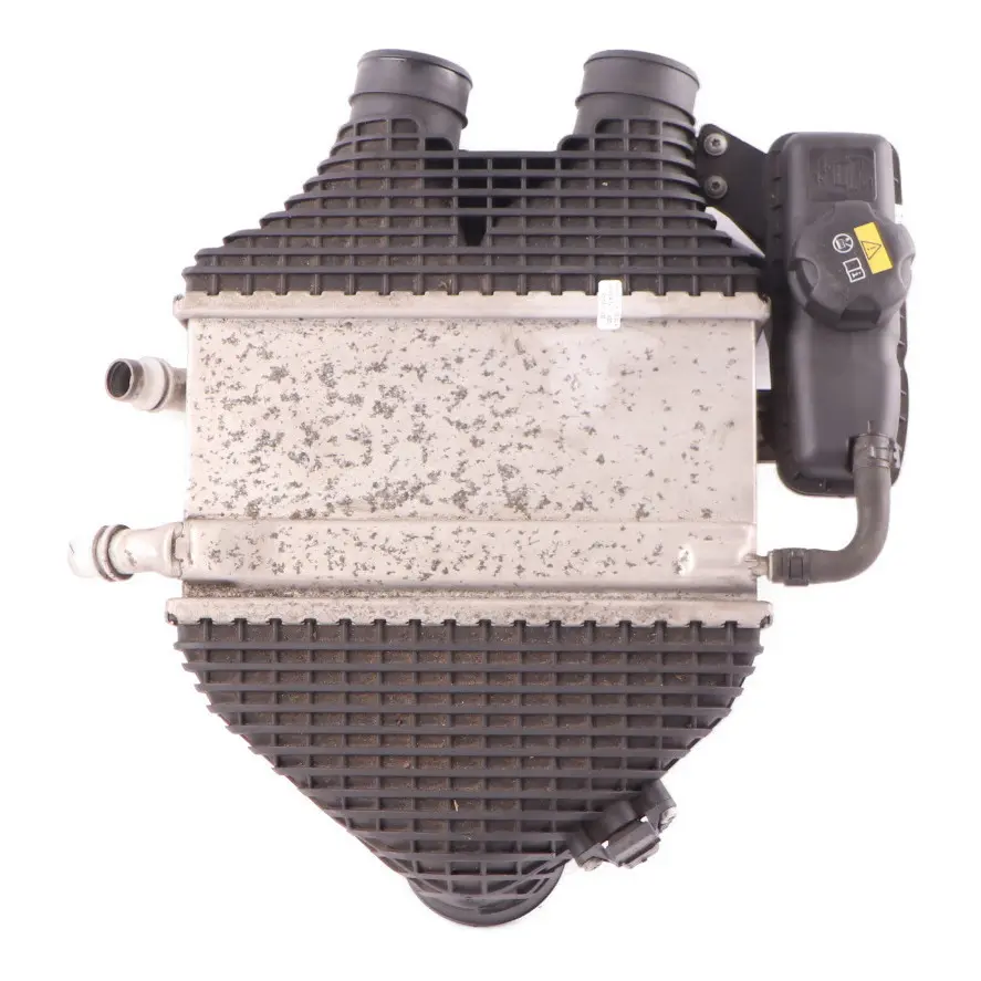 Chłodnica Powietrza Intercooler do BMW F80 M3 F82 M4 o numerze 7846235 BMW F80 M3 F82 M4 Chłodnica Powietrza Intercooler - SKU 7846235 - Numer Części 7846235