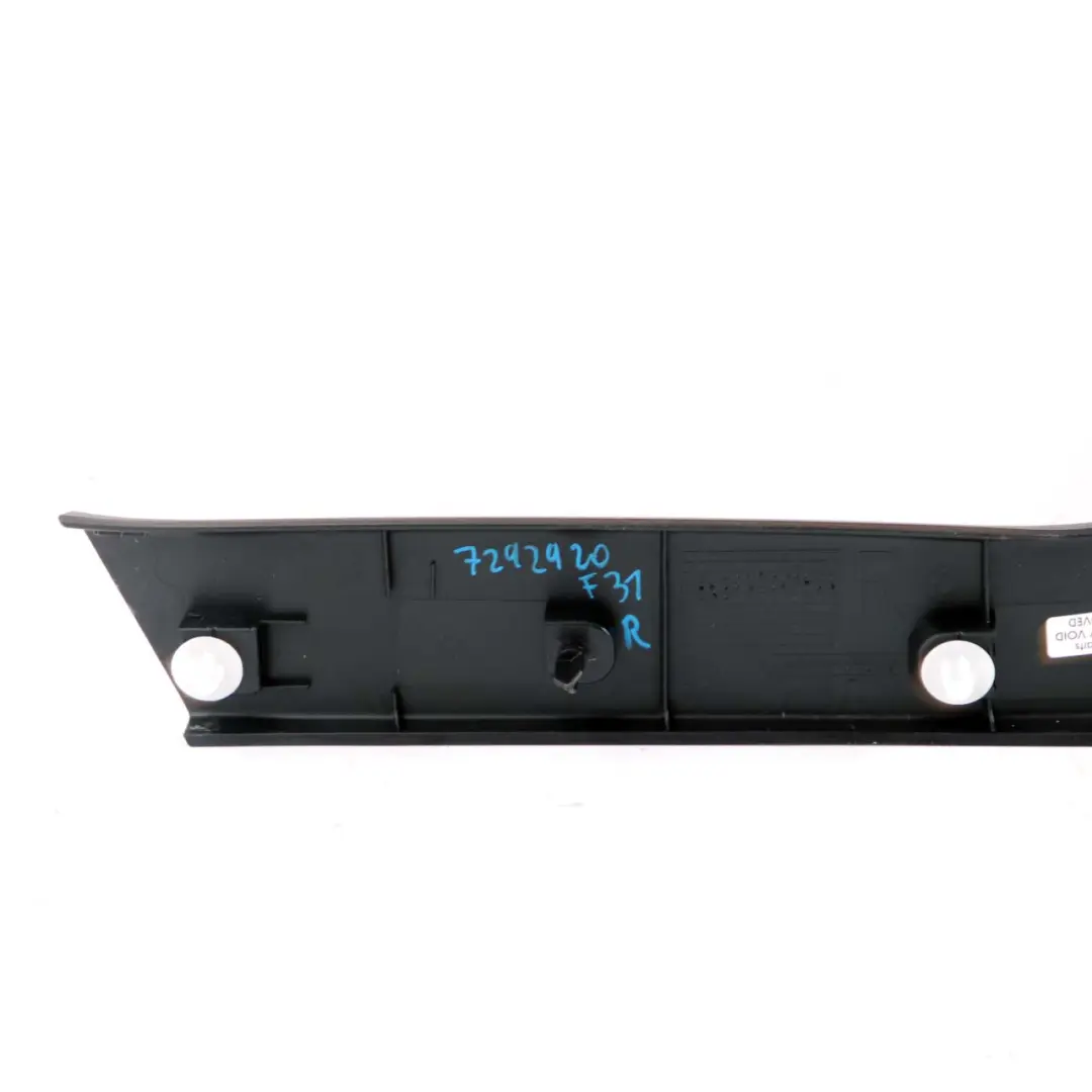 Cache de garniture de panneau de coffre intérieur droit noir pour BMW F31 à propos du numéro de pièce 7846280 BMW F31 Cache de garniture de panneau de coffre intérieur droit noir - SKU 7846280 - Numéro de pièce 7846280