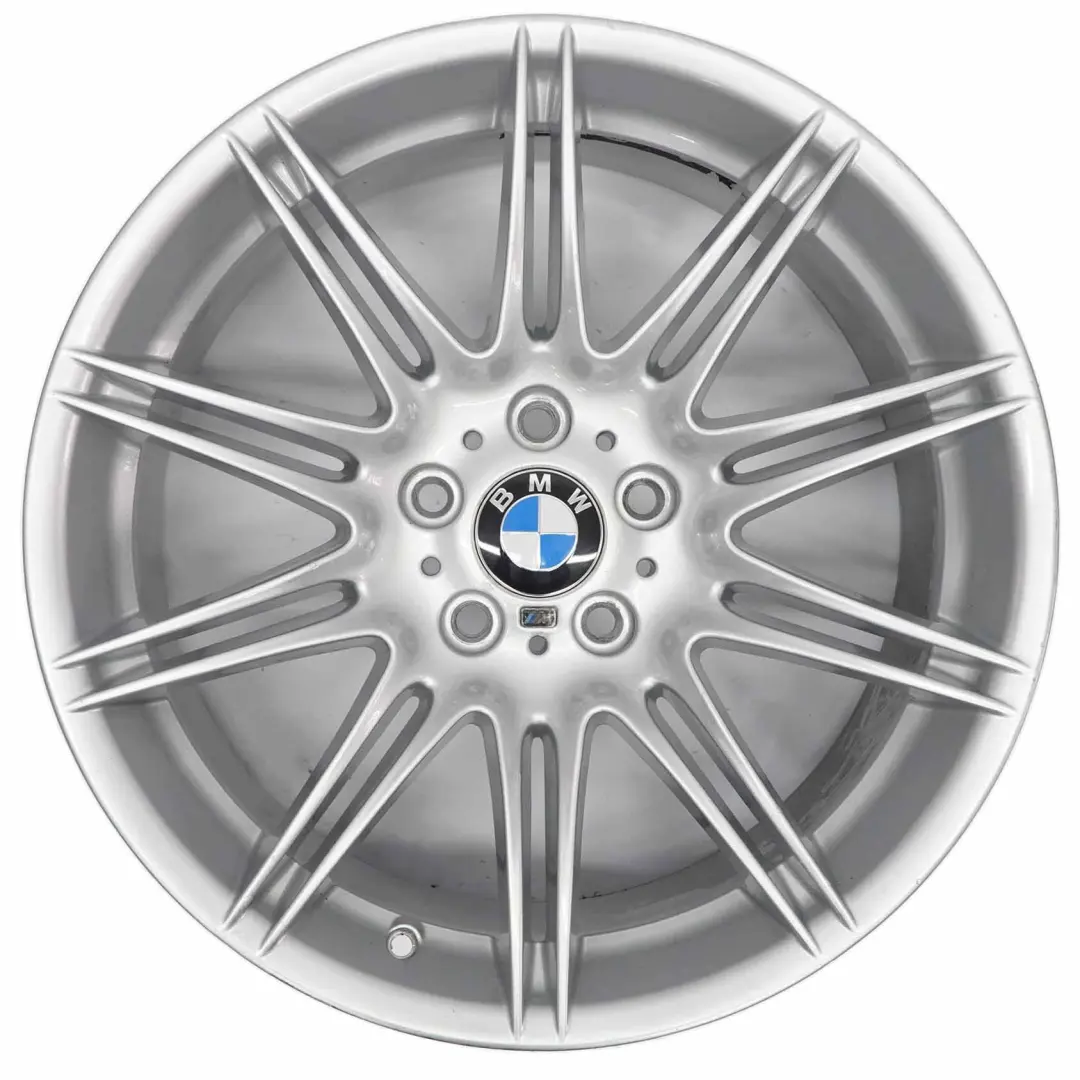 llanta De aleacion De plata 19 "M De doble radio 225 ET:41 9J para BMW E84 con número de pieza 7847084 BMW E84 llanta De aleacion De plata 19 "M De doble radio 225 ET:41 9J - SKU 7847084-2 - Número de pieza 7847084