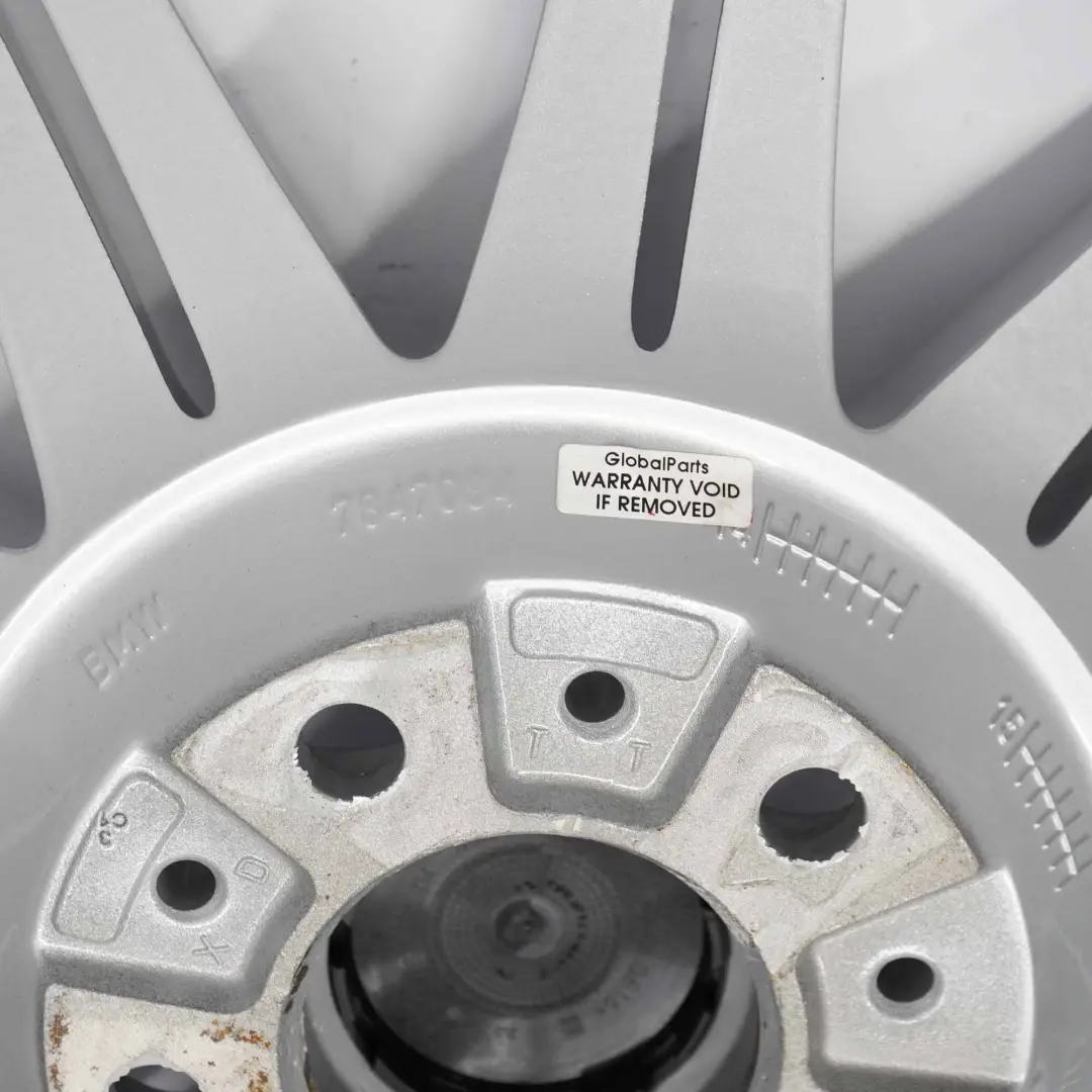 llanta De aleacion De plata 19 "M De doble radio 225 ET:41 9J para BMW E84 con número de pieza 7847084 BMW E84 llanta De aleacion De plata 19 "M De doble radio 225 ET:41 9J - SKU 7847084-2 - Número de pieza 7847084