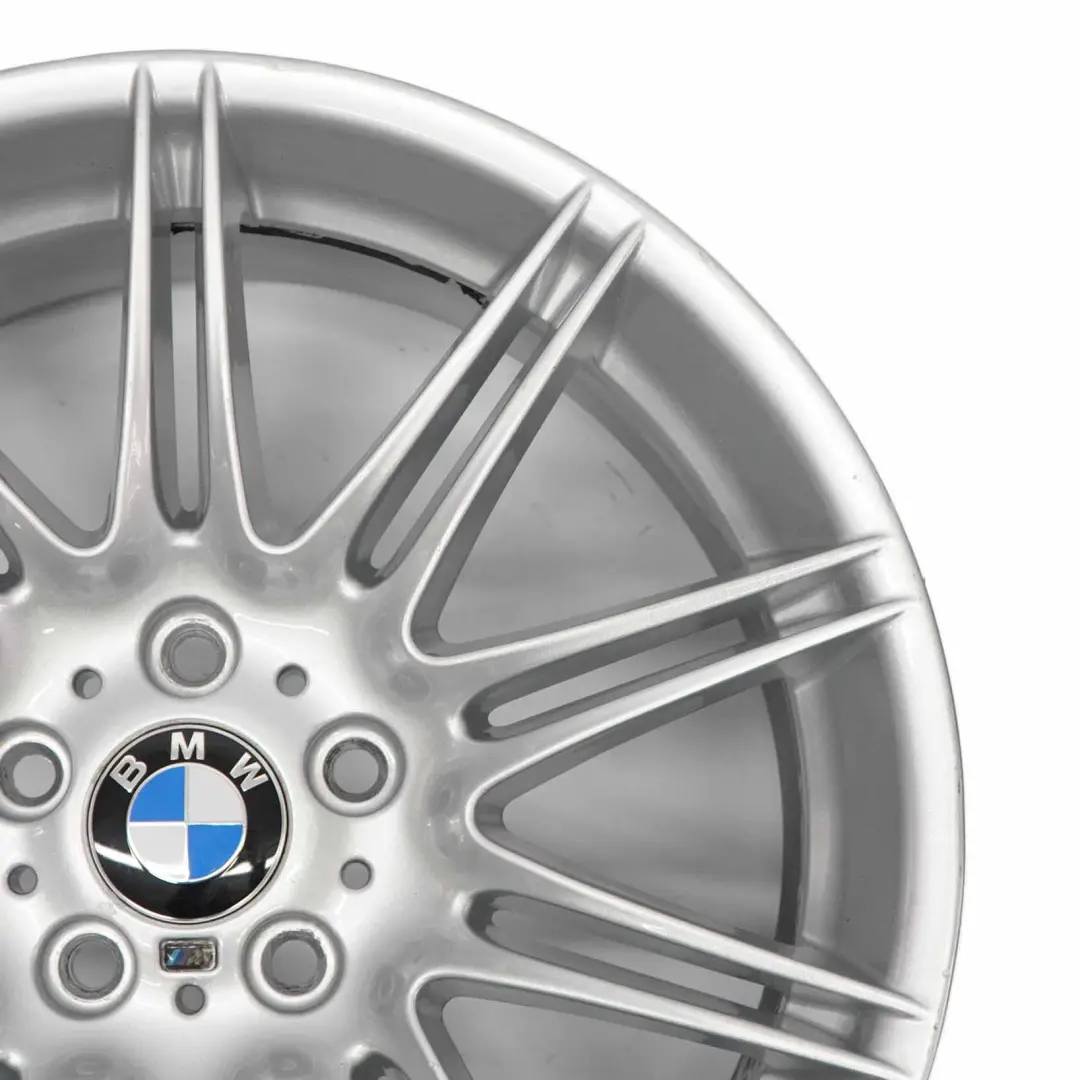 llanta De aleacion De plata 19 "M De doble radio 225 ET:41 9J para BMW E84 con número de pieza 7847084 BMW E84 llanta De aleacion De plata 19 "M De doble radio 225 ET:41 9J - SKU 7847084-2 - Número de pieza 7847084