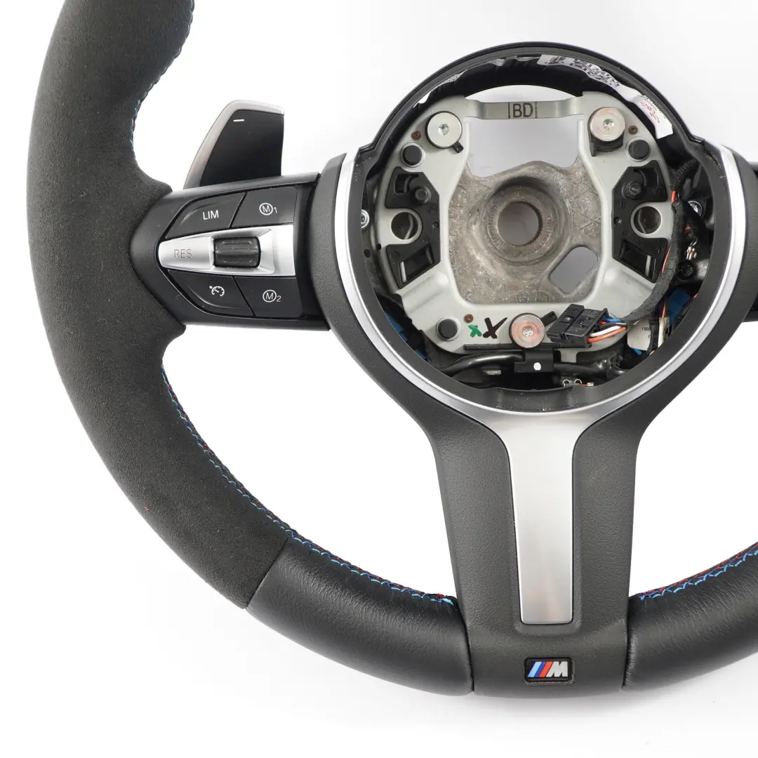 NUEVO Negro Cuero / Alcantara M Sport Volante para BMW F80 M3 F82 M4 F87 M2 con número de pieza 7847606 BMW F80 M3 F82 M4 F87 M2 NUEVO Negro Cuero / Alcantara M Sport Volante - SKU 7847606-4 - Número de pieza 7847606